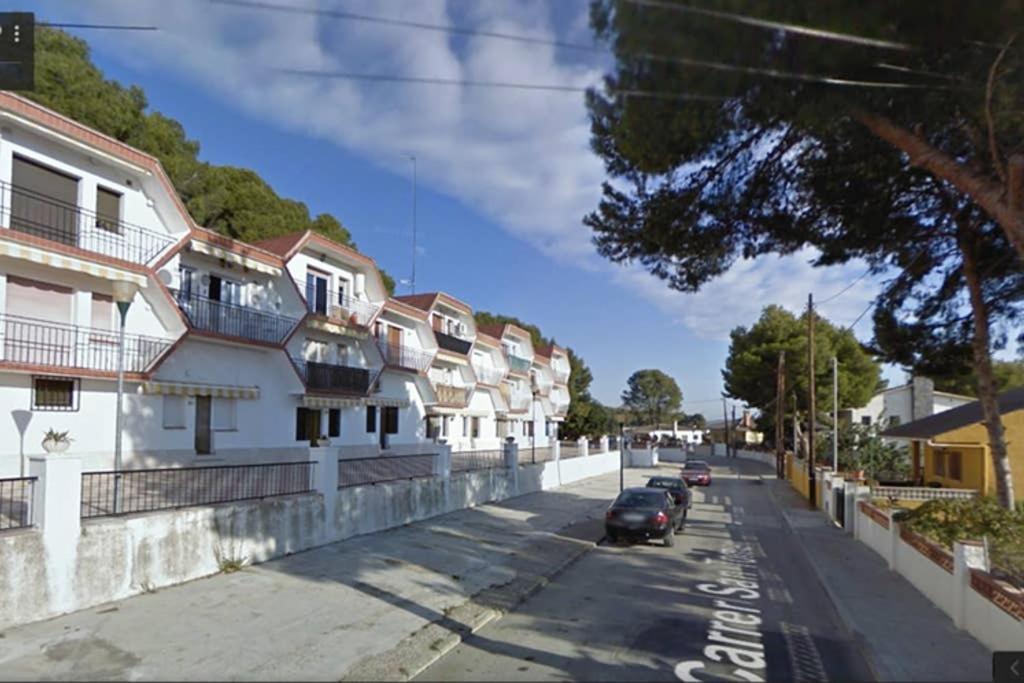 Apartamento Entre La Playa Y La Montana Calafell Bagian luar foto